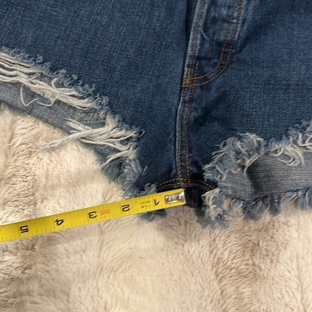 Free People Logan Raw Hem Button Fly Denim Shorts Size 26 - Picture 9 of 9